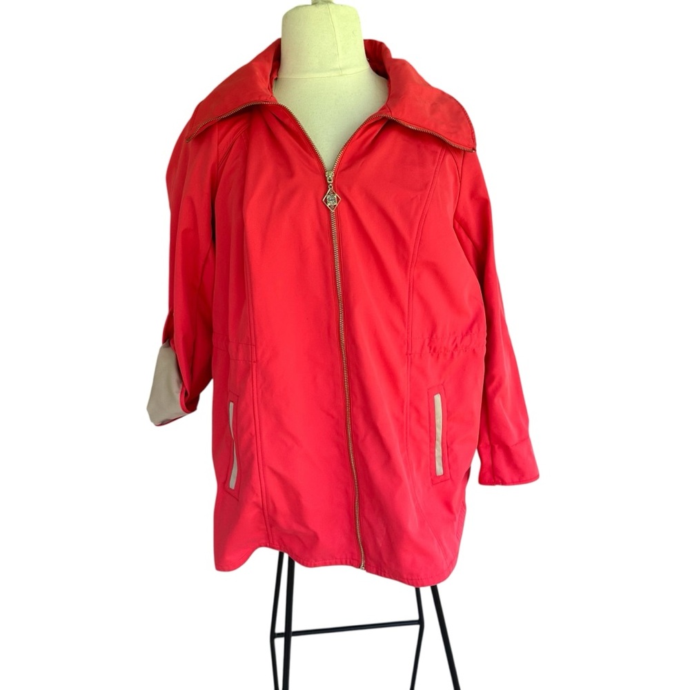 Dennis By Dennis Basso Women’s Classic Coral Rain Jacket w Zip Front.